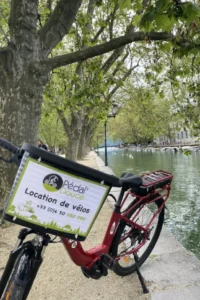 location velo annecy 74 tour du lac en image